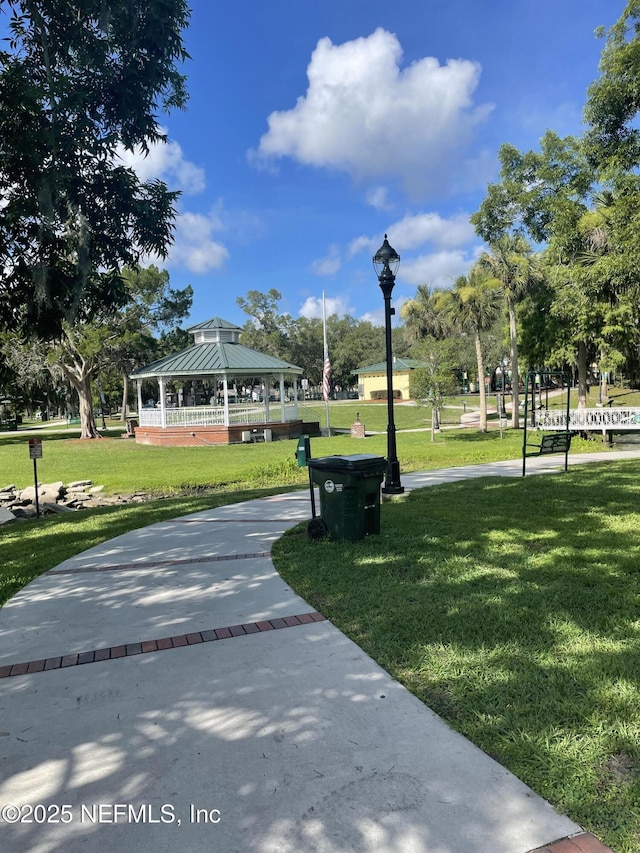 724 N Pine Ave, Green Cove Springs, FL 32043 - view of property's community featuring a gazebo and a lawn