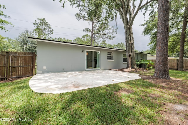175 Evergreen Ln, Middleburg, FL 32068 - back of house featuring a patio