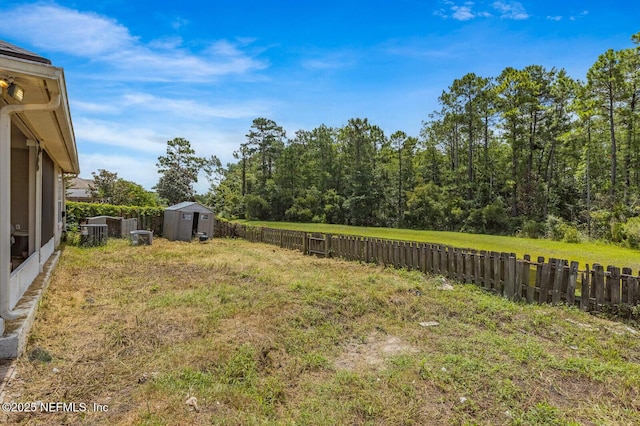 3350 Silverado Cir, Green Cove Springs, FL 32043 - fenced backyard featuring a shed