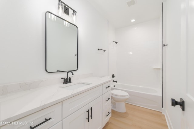 1861 Openwoods Rd, Middleburg, FL 32068 - bathroom featuring vanity, wood finished floors, and shower / bath combination