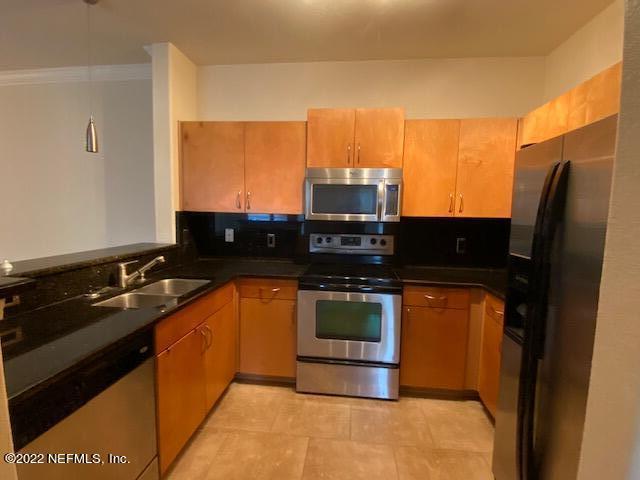 8290 Gate Pkwy W Unit 1009, Jacksonville, FL 32216 - photo 4