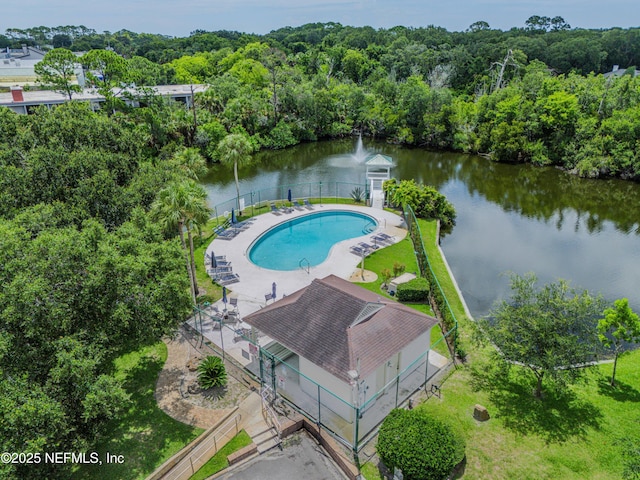 335 Sunrise Cir, Neptune Beach, FL 32266 - aerial view of a nearby body of water and a pool