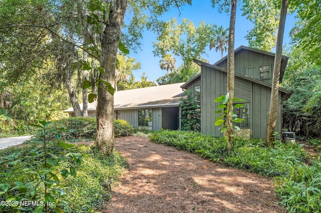 1918 Oak Cir, Atlantic Beach, FL 32233 - view of mid-century modern home
