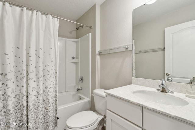 83316 Chapel Ct, Fernandina Beach, FL 32034 - bathroom featuring vanity and shower / tub combo