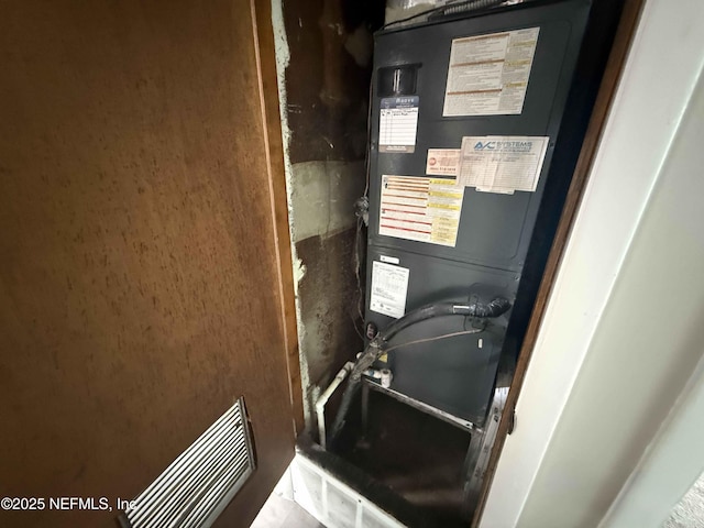3421 Tarpon Dr, Jacksonville, FL 32277 - utilities featuring heating unit