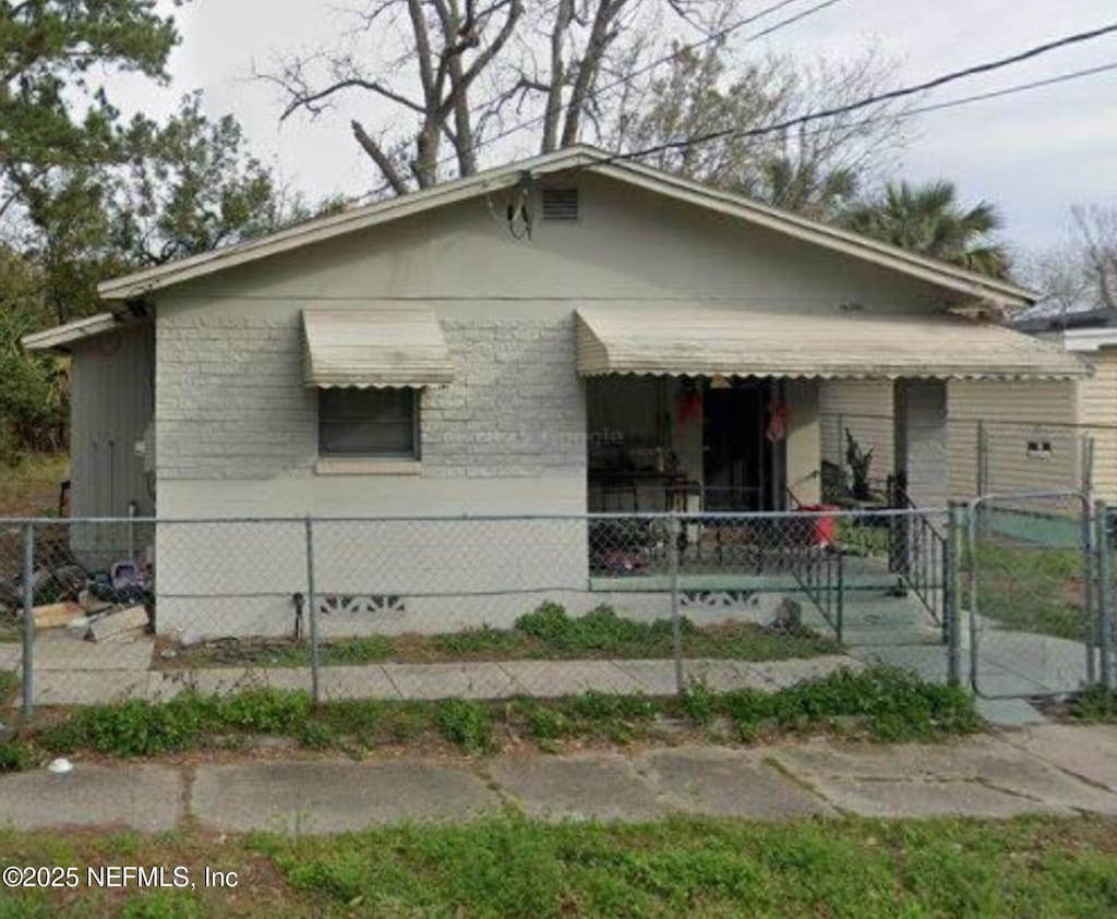 1555 W 17th St, Jacksonville, FL 32209 - photo 1