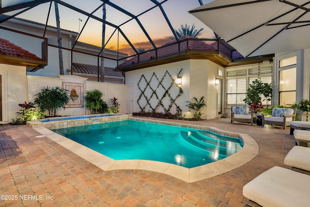 112 Harbourmaster Ct, Ponte Vedra Beach, FL 32082 - view of swimming pool with a patio area, a lanai, and a pool with connected hot tub