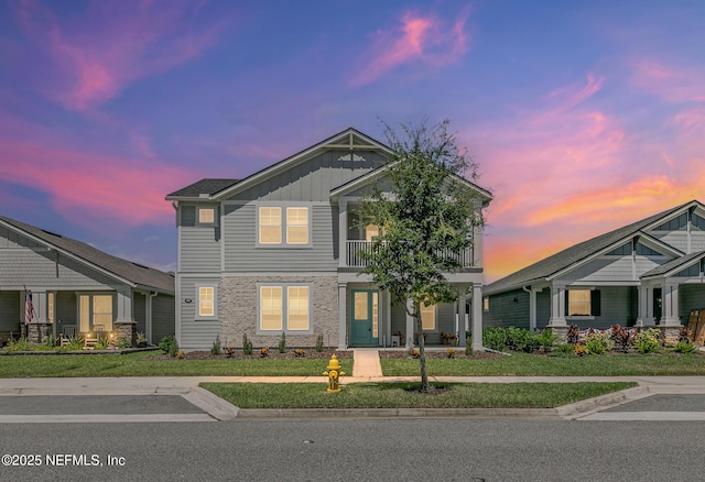 902 Orange Branch Trl, Saint Johns, FL 32259 - craftsman-style home featuring board and batten siding and a lawn