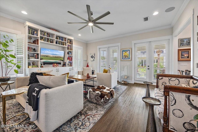 1639 Maritime Oak Dr, Atlantic Beach, FL 32233 - living area featuring ceiling fan, wood finished floors, crown molding, and recessed lighting