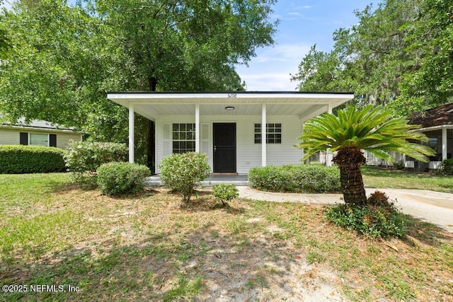5298 Golfbrook Dr, Jacksonville, FL 32208 - photo 1