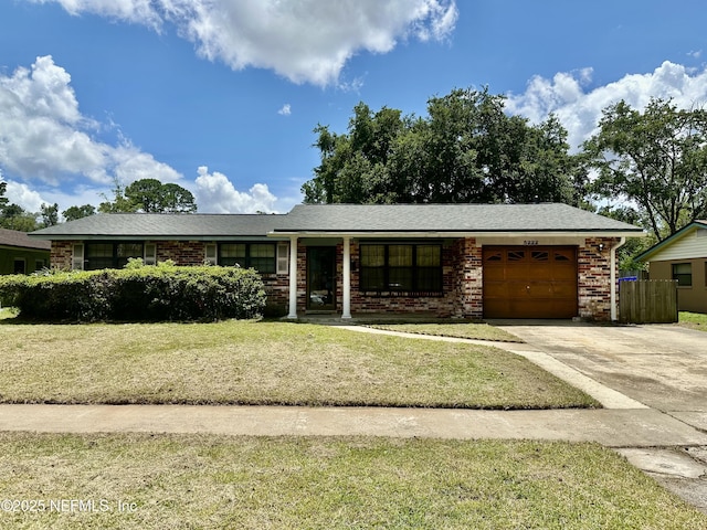 5222 Robert Scott Dr N, Jacksonville, FL 32207 - photo 1