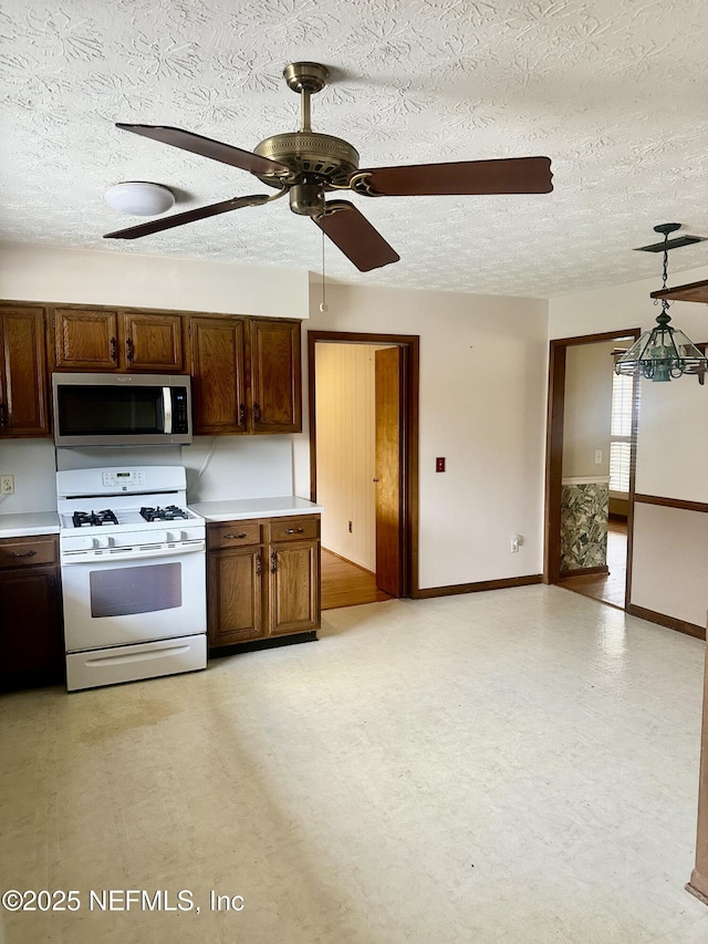 4075 Greenwillow Ln W, Jacksonville, FL 32277 - photo 14