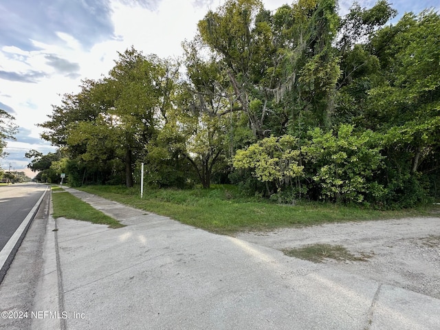 661 W Madison St, Starke, FL 32091 - photo 4