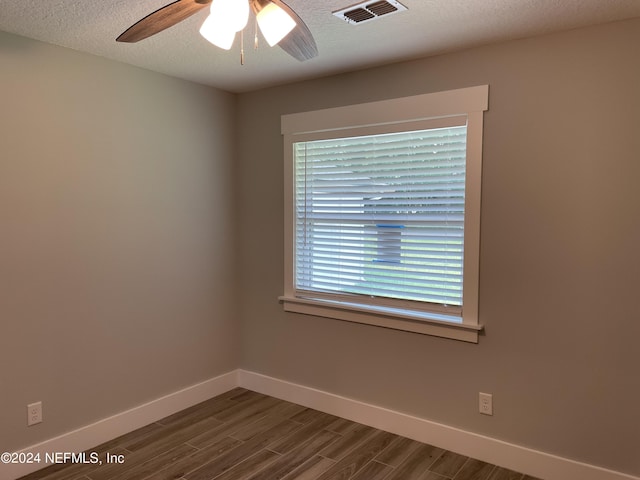 5609 Hyde Park Cir, Jacksonville, FL 32210 - photo 25