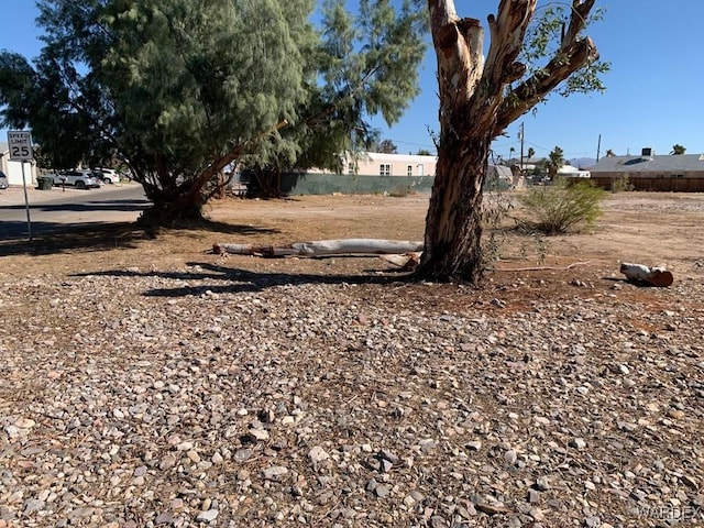 Listing photo 3 for 321 Riverwood Ln, Bullhead City AZ 86442