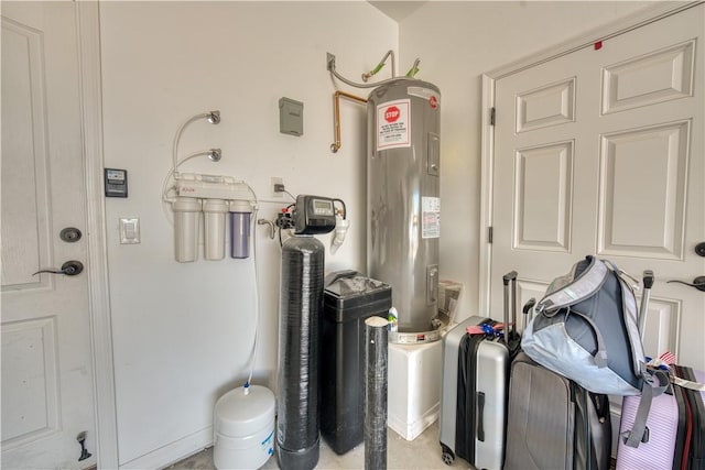 3492 Tres Alamos Dr, Bullhead City, AZ 86442 - utility room featuring electric water heater