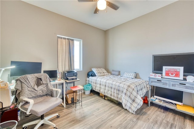 3492 Tres Alamos Dr, Bullhead City, AZ 86442 - bedroom featuring wood finished floors, an office area, and a ceiling fan
