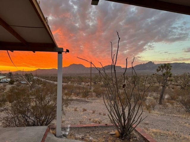 18000 Laurel Rd, Dolan Springs, AZ 86441 - view of mountain background