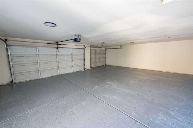 1925 E Ln Entrada Pl, Fort Mohave, AZ 86426 - garage with a garage door opener