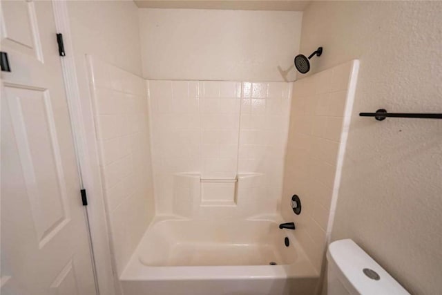 1925 E Ln Entrada Pl, Fort Mohave, AZ 86426 - full bathroom with toilet and washtub / shower combination
