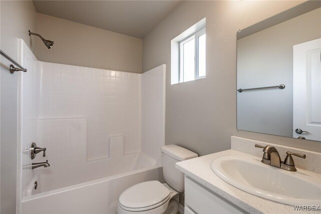 spare room featuring a sink, ceiling fan, visible vents, and baseboards