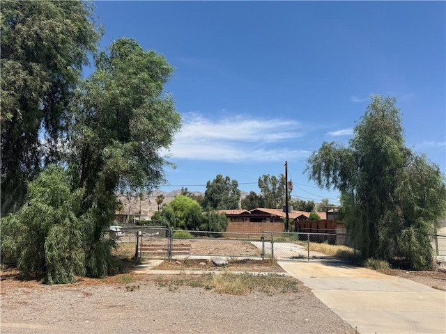 2385 Castle Rock Cir, Bullhead City, AZ 86442 - photo 2