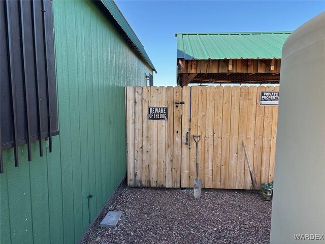 15255 S Cameron Rd, Yucca, AZ 86438