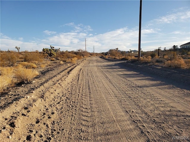 21157 W Calexico Dr, White Hills, AZ 86445