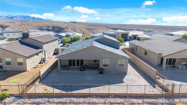 bird's eye view featuring a residential view and a mountain view