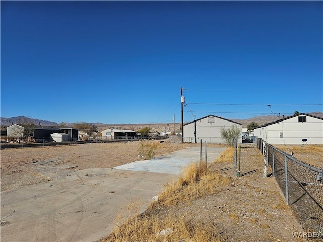 Listing photo 2 for 2053 Swan Cir, Bullhead City AZ 86442