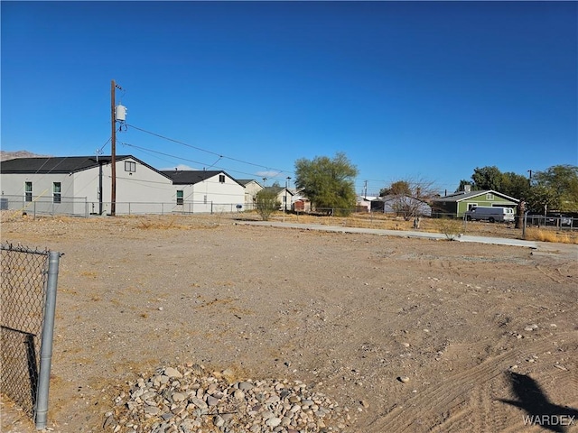 Listing photo 3 for 2053 Swan Cir, Bullhead City AZ 86442