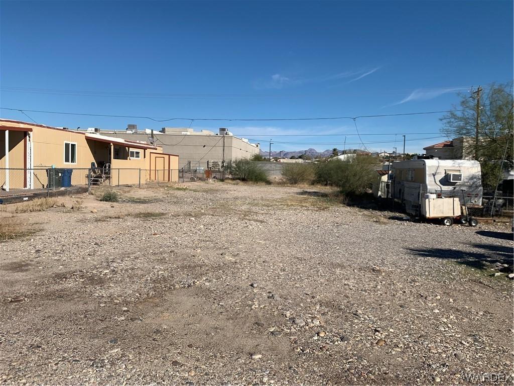 1662 Shamrock Rd, Bullhead City, AZ 86442 - photo 2