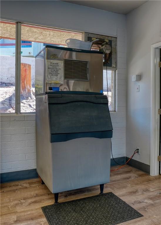 441 Moser Ave Unit B3, Bullhead City, AZ 86429 - detailed view of wood finished floors