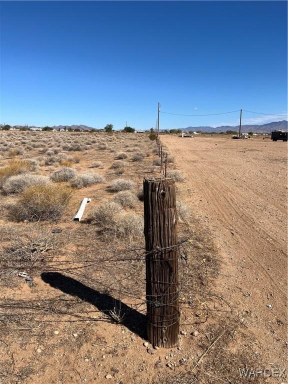 1074 S Ligurta Rd, Golden Valley, AZ 86413