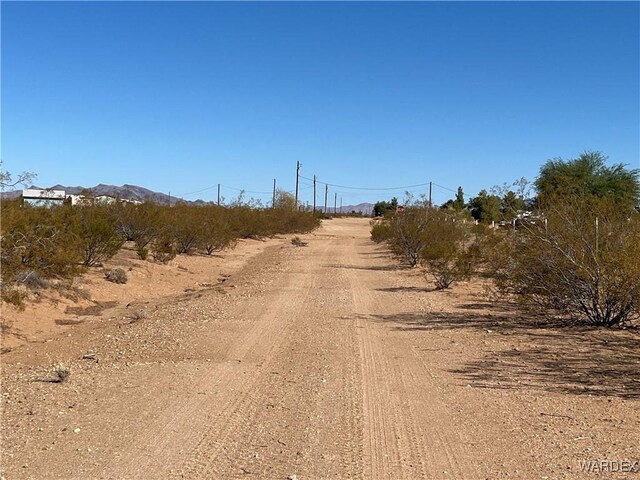 1074 S Ligurta Rd, Golden Valley, AZ 86413