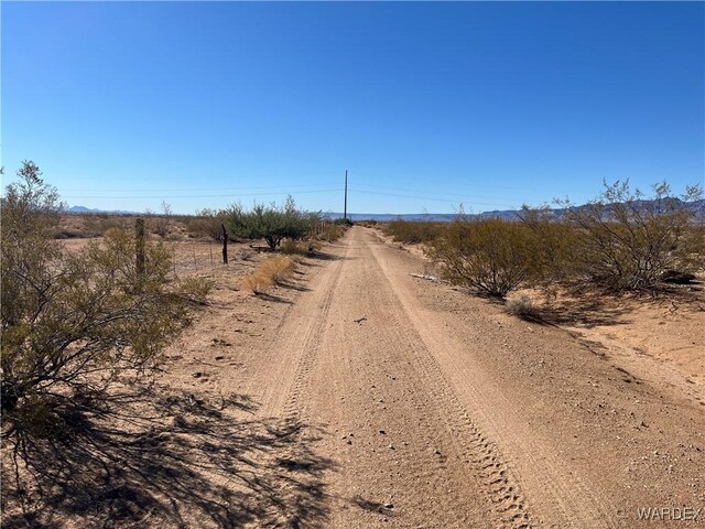 1074 S Ligurta Rd, Golden Valley, AZ 86413