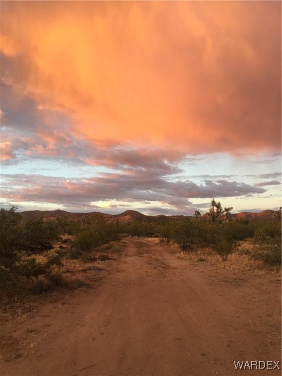 3436 E Cowboy Rd, Yucca, AZ 86438
