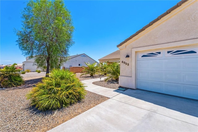 6053 S Klamath Loop, Fort Mohave, AZ 86426 - garage with driveway
