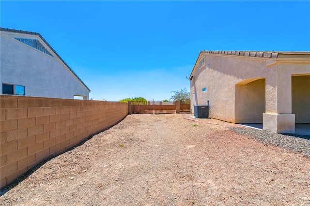 6053 S Klamath Loop, Fort Mohave, AZ 86426 - view of yard