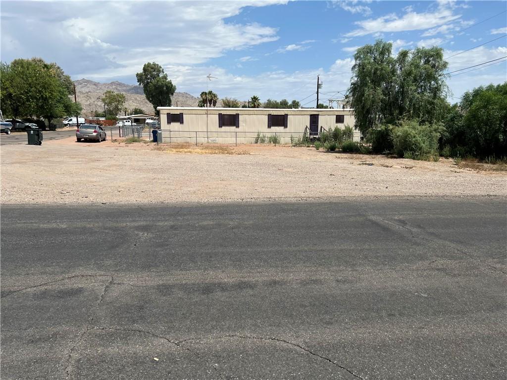 1952 Capistrano Ln, Bullhead City, AZ 86442 - photo 1