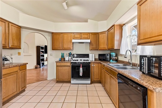 1904 E Leisure Ln, Fort Mohave, AZ 86426 - photo 4