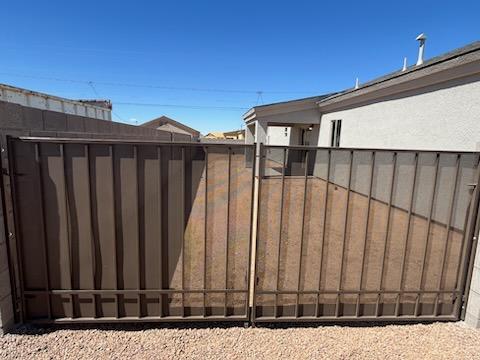 3515 E Lum Ave, Kingman, AZ 86409 - gate featuring fence
