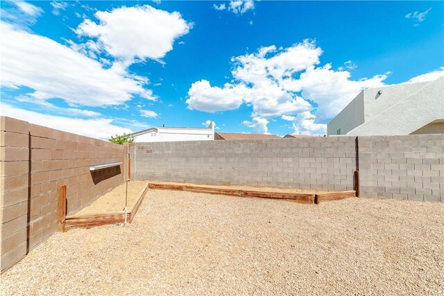 3048 Mallory Loop, Kingman, AZ 86401 - view of fenced backyard