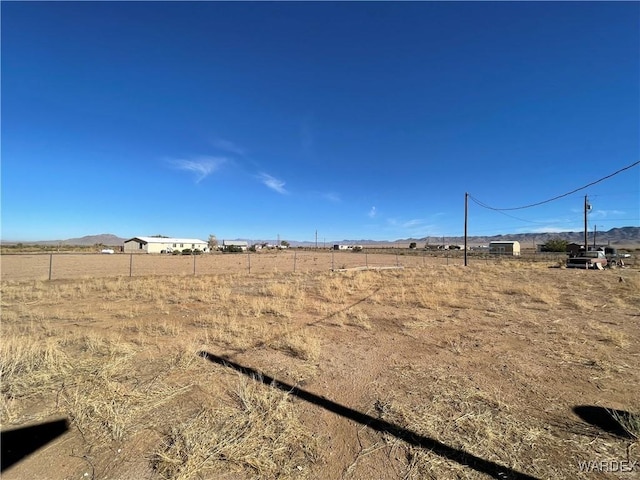 view of yard featuring a rural view