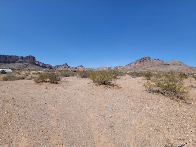 1566 S Glenbar Rd, Golden Valley, AZ 86413