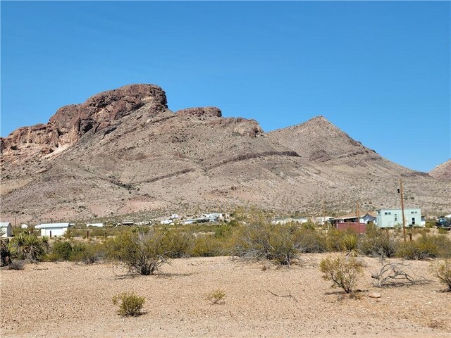 1566 S Glenbar Rd, Golden Valley, AZ 86413