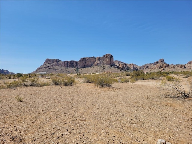 1566 S Glenbar Rd, Golden Valley, AZ 86413