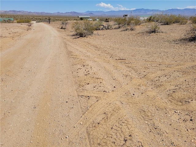 1566 S Glenbar Rd, Golden Valley, AZ 86413