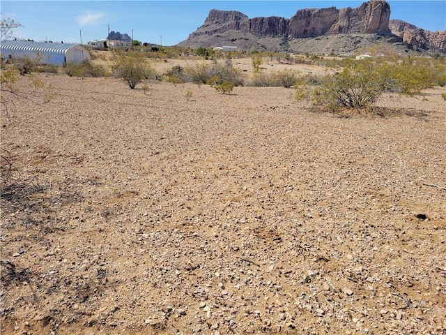 1566 S Glenbar Rd, Golden Valley, AZ 86413
