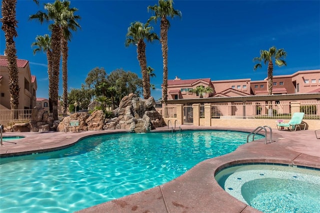 1650 Smoketree Ave Unit 103, Lake Havasu, AZ 86403 - community pool featuring a hot tub and a patio area